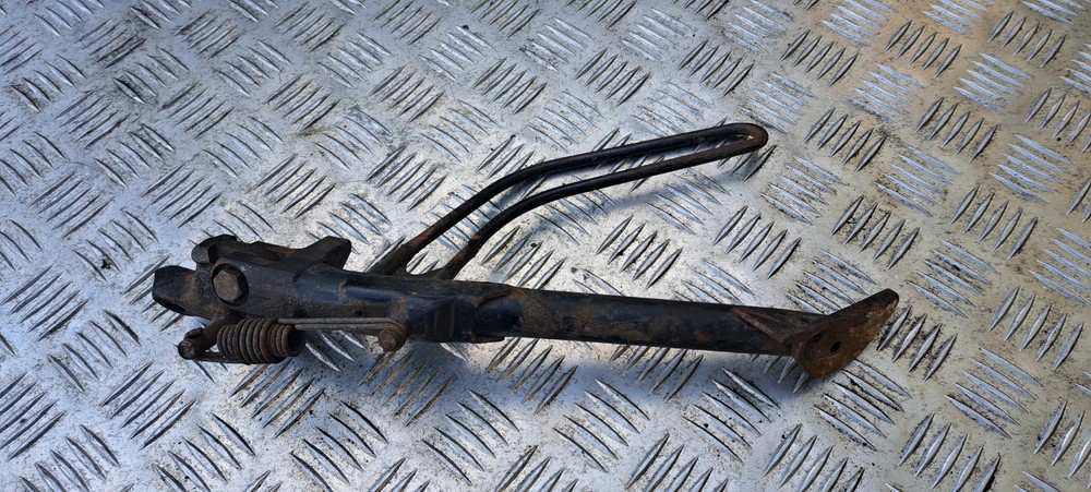 SUZUKI SV1000 SIDE STAND WITH SPRING 2004.