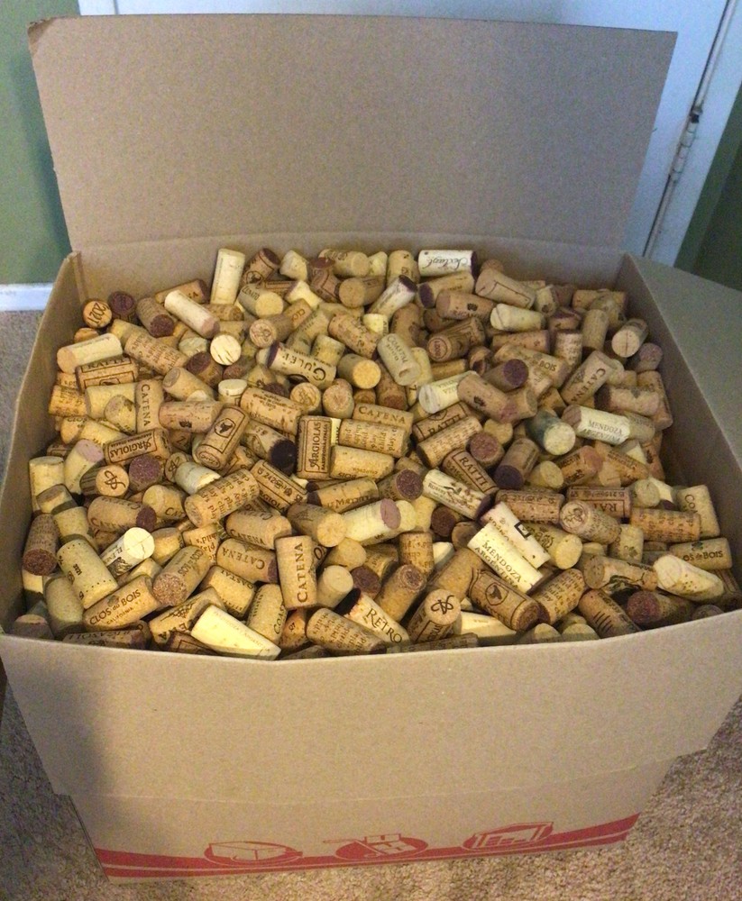 Wine Corks over 3000 no synthetics