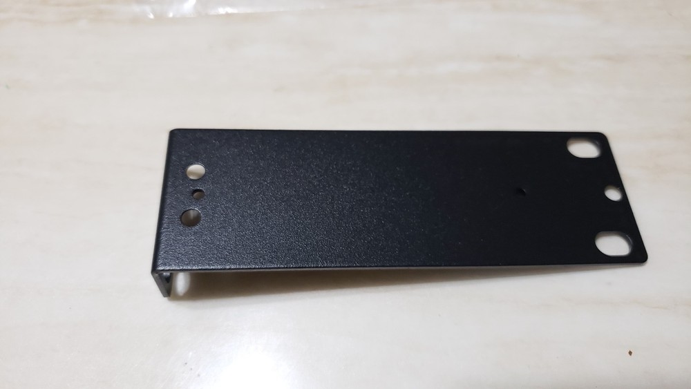 Crestron Modular Amplifier Rack Ear, Quarter Width 2046651
