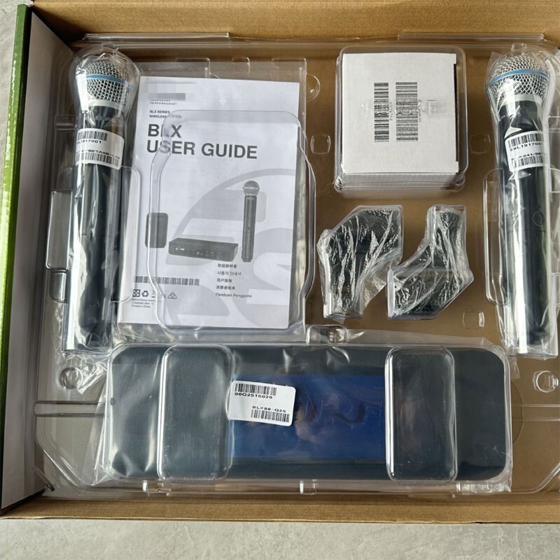BLX288 BETA58A Professional Wireless Microphone with Receiver Stage Performance