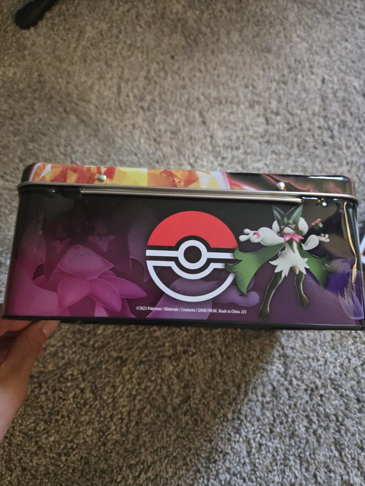 2 Poke'mon lunchbox tin empty slightly damaged