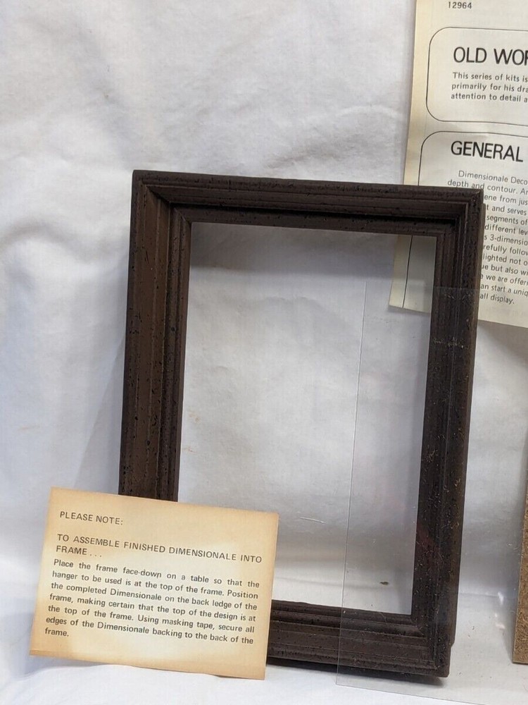 Dimensionale Kit 3-Dimensional Shadow box 1971 Library Scene - all here & unused