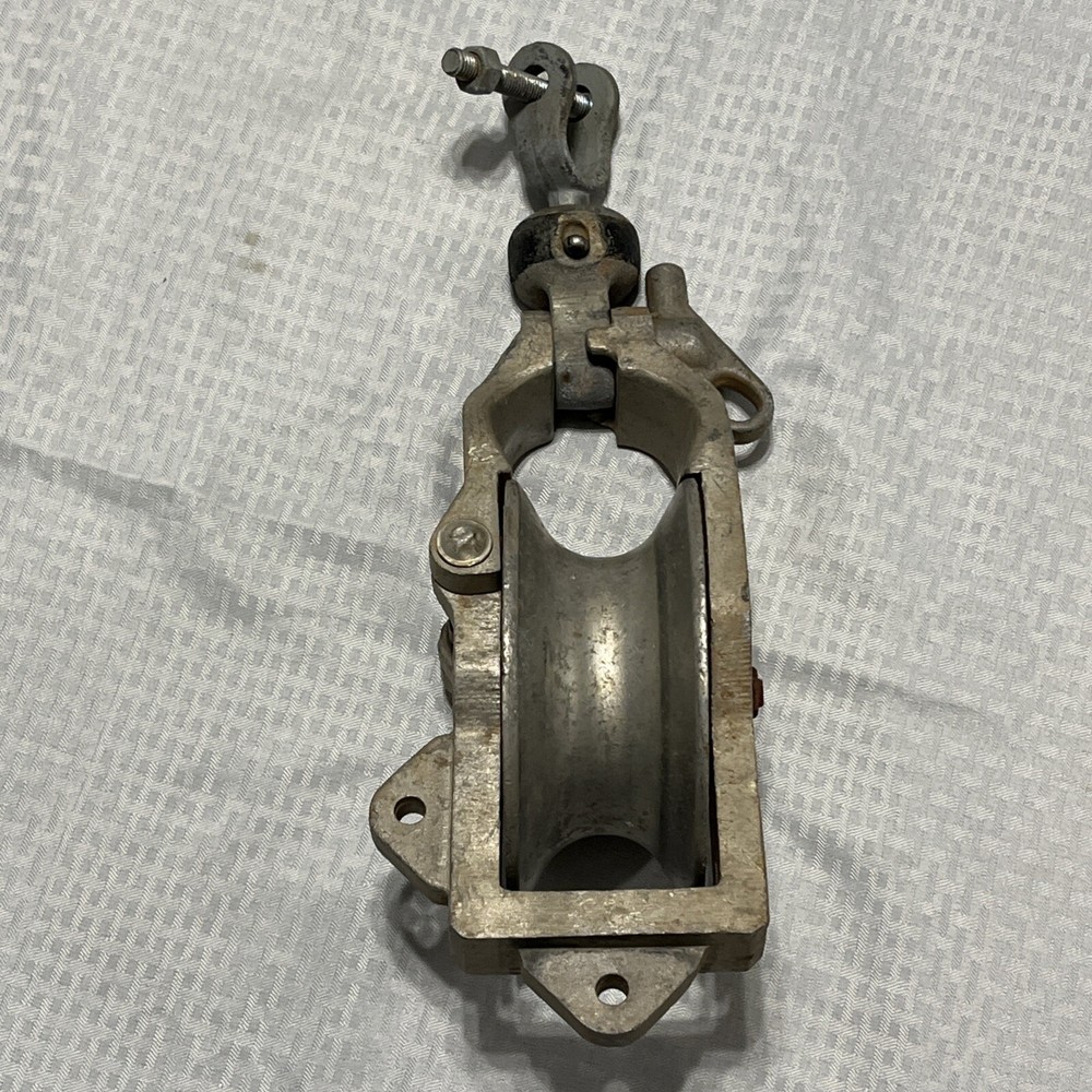 Sherman + Reilly XS-100-B Universal Stringing Block#1