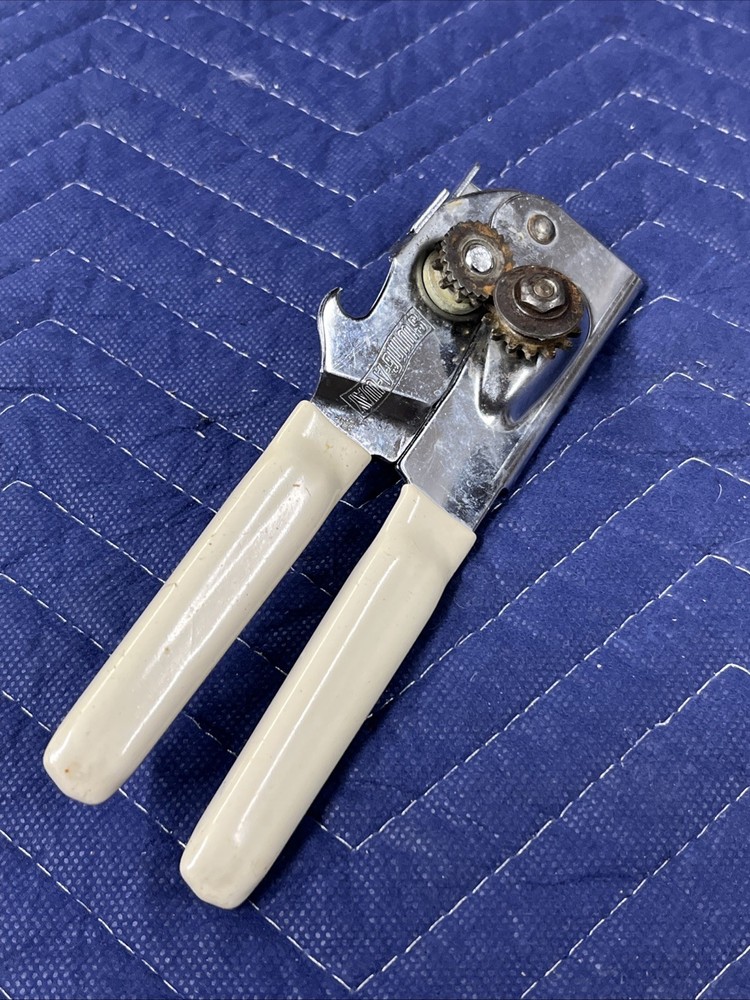 Swing Away Can Opener White