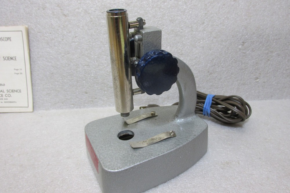 VINTAGE GENERAL SCIENCE SERVICE MODEL M100 LIGHTED MICROSCOPE w/ INST & ORIG BOX