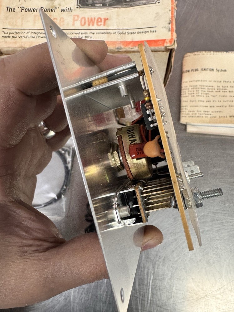 Sonic-Tronics Vari-Pulse Power Solid State Glow Plug Ignition SystemSonic-Tronic