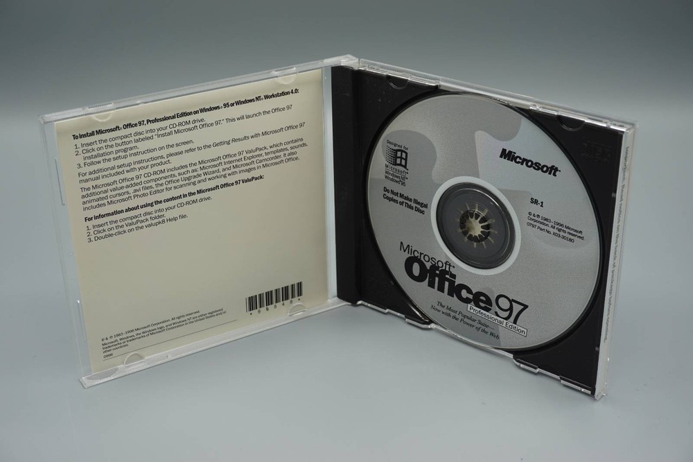 Microsoft Office 97 Professional Edition CD-ROM Software-djrk