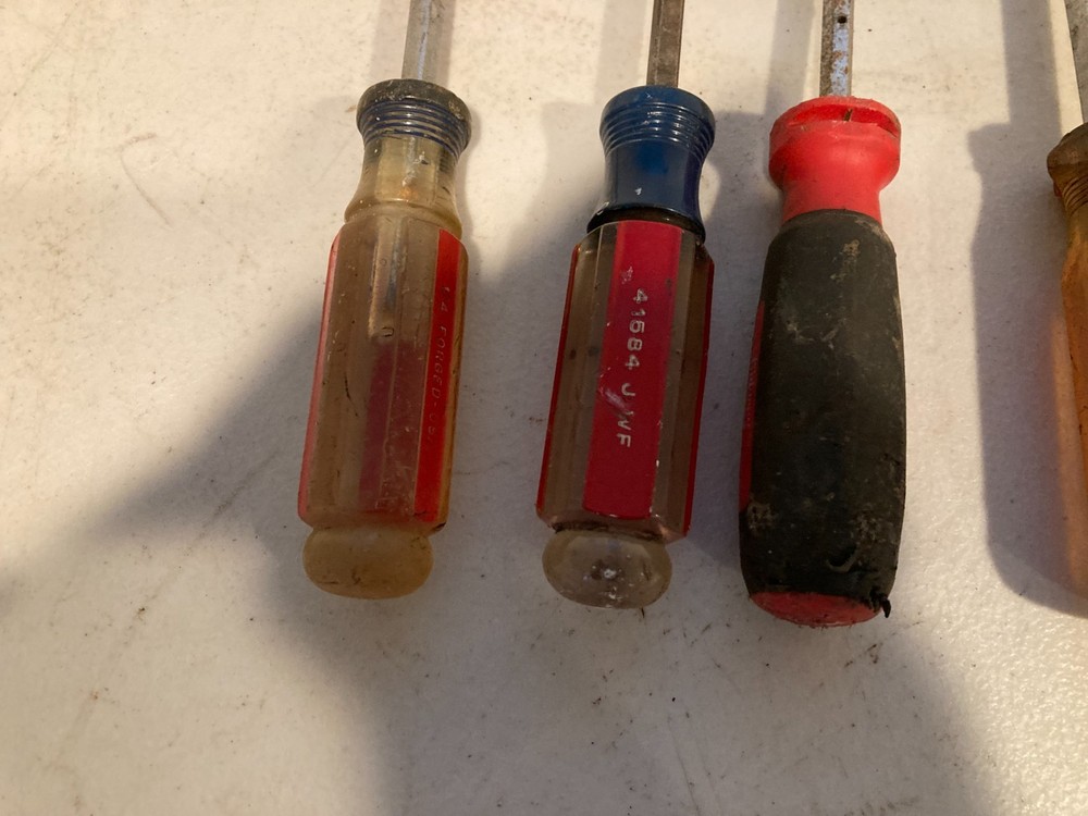 Vintage Screwdriver Lot Mixed Slotted Phillips Acetate Handle Tool