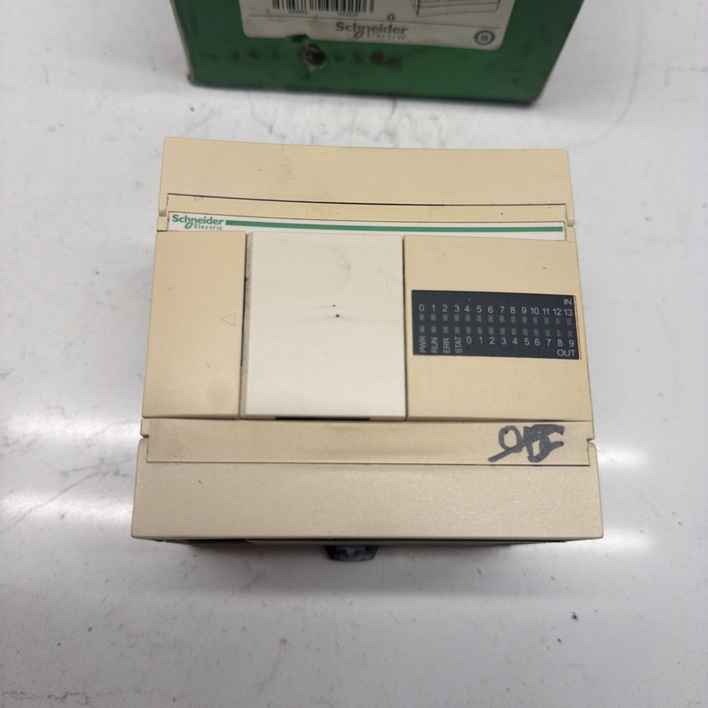 NEW SCHNEIDER TWDLCAA24DRF Base Unit Programmable Controller
