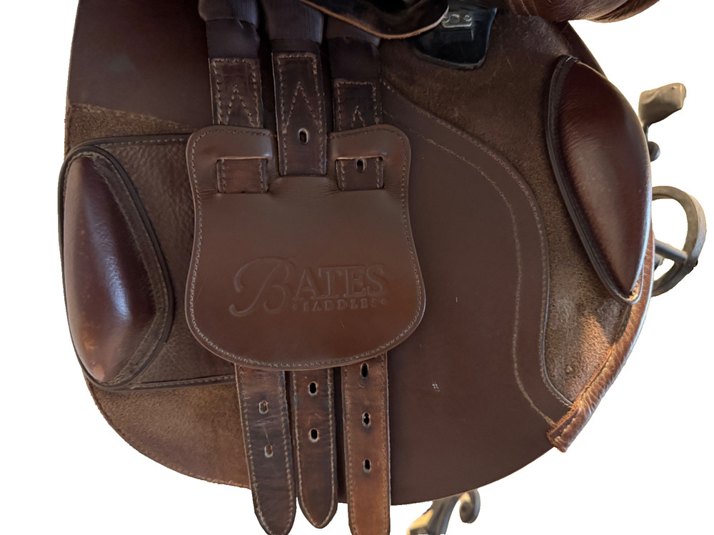 Bates elevation jumping saddle