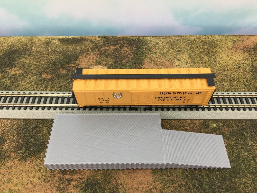 Long Loading Platform Dock with Ramp - N Scale 1:160 - No Assembly Required!