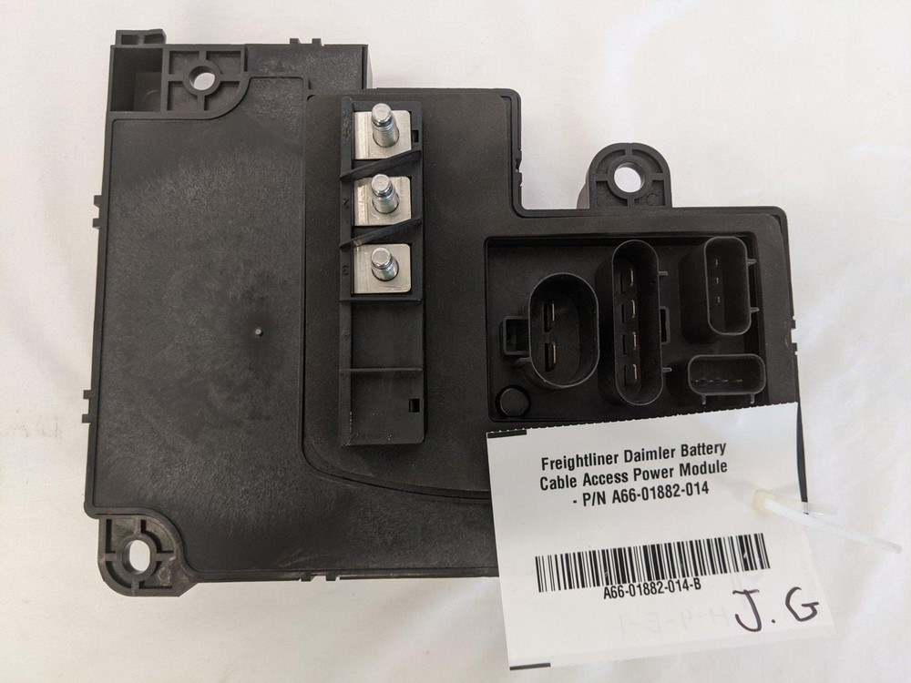 Freightliner Daimler Battery Cable Access Power Module - P/N A66-01882-014
