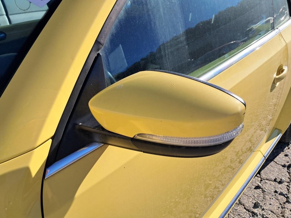 BEETLE 2015 Glove Box 4832147