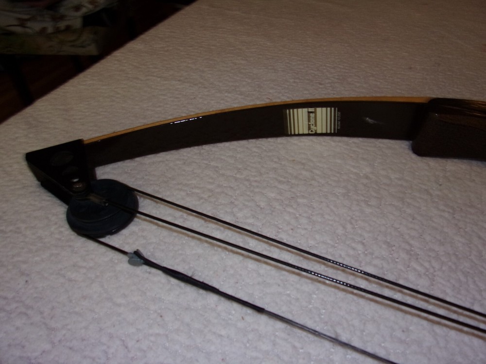 Vintage Proline Cyclone II Compound Bow