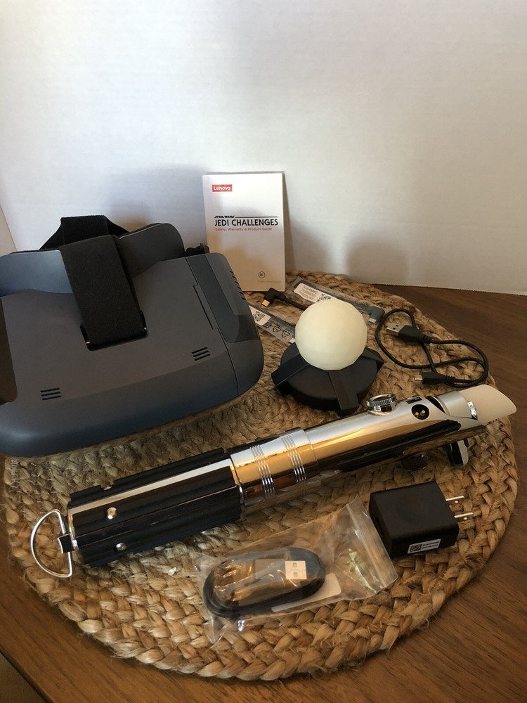 Star Wars Jedi Challenges VR Headset, Lightsaber, Controller & Tracking
