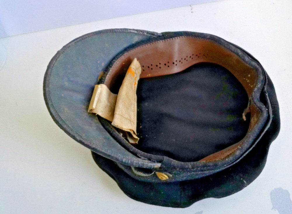 U.S. Naval Commanders Visor Cap w/ Gold Bullion Braid