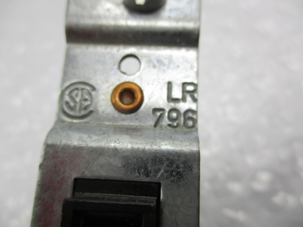 LEVITON 15A 120VAC SINGLE POLE SWITCH NSNP