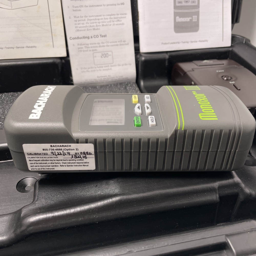 Bacharach Monoxor III Carbon Monoxider Analyzer with case