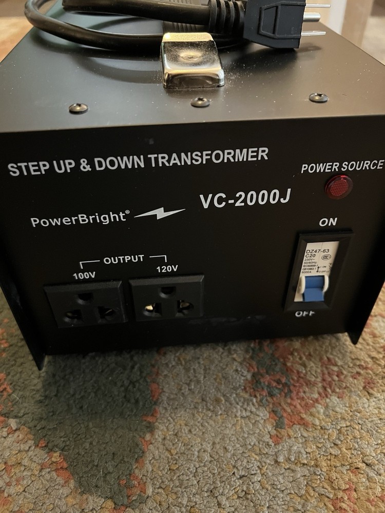 Powerbright VC-2000J Transformer 2000W Step-Up/Down Voltage Converter Pre-owned