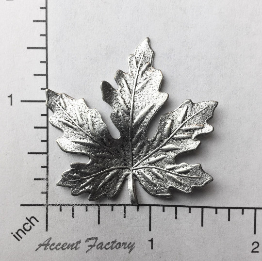 33024 - Victorian XL Maple Leaf Brass Finding Matte Silver Oxidized