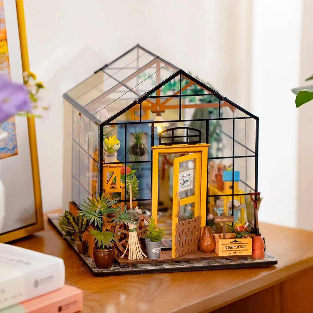 Robotime Cathy's Flower House