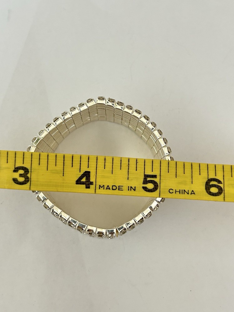 Silvertone Rhinestone Stretch Bracelet Size Small B18