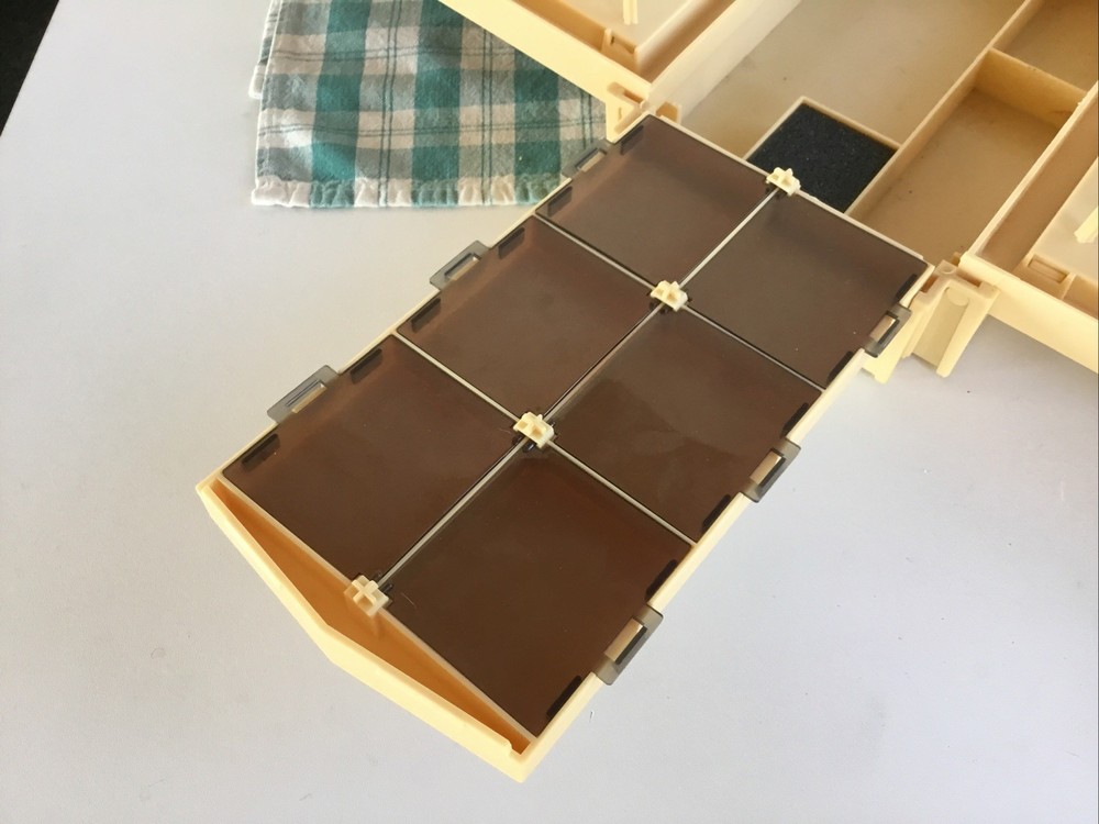 Vintage Sewing Box Caddy 1983 Folding 50 Spool Thread Bobbin Organizer EUC