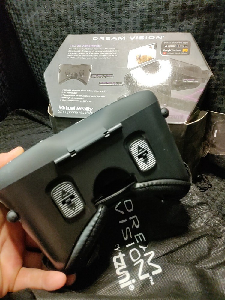 Dream Vision VR Virtual Reality 360 Smartphone Headset Earbuds iOS Android Black