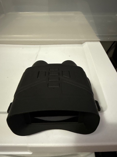 36 MP Night Vision 4k UHD, Black Color Binoculars! Includes Strap