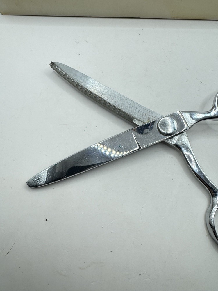 Vintage WISS PINKING SHEARS w/ Leather Case & Box