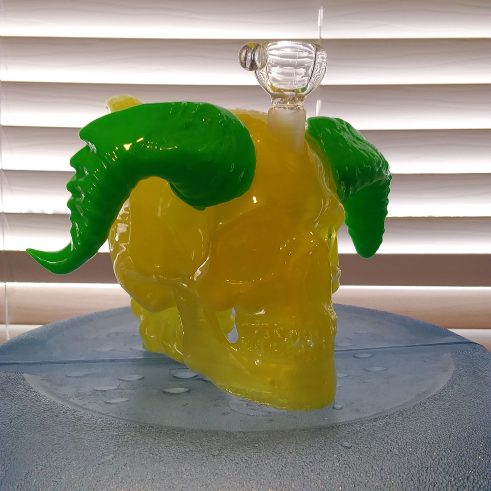 Devil Horned Skull Bong Bubbler Water Pipe