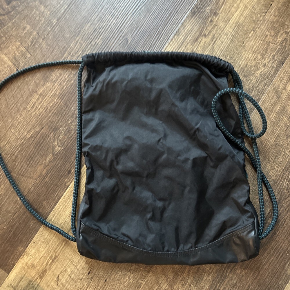 NIKE TRAINING GYM SACK.. Green EUC