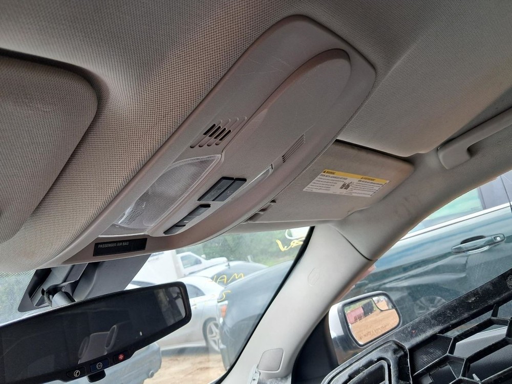EQUINOX 2011 Glove Box 4744678