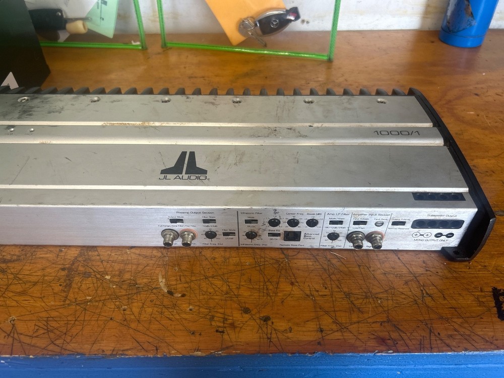 jl audio 1000/1 slash v1