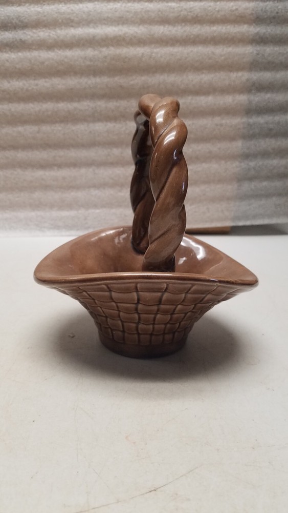 Brown Ceramic Square Design Basket with Handle (M)