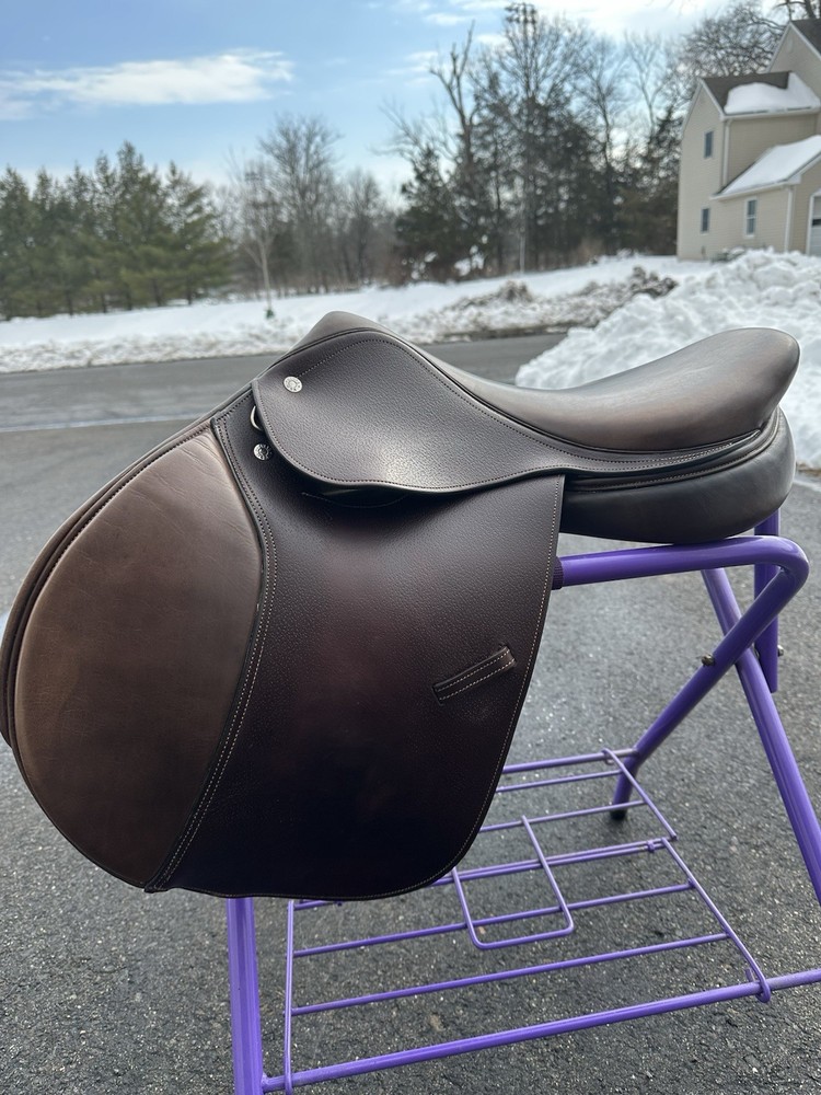 Beval Close Contact Saddle - 16”