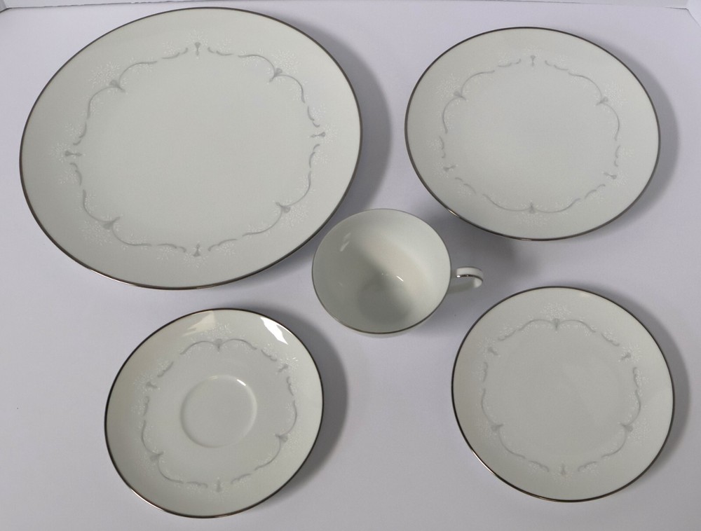 Noritake Whitebrook 5-Piece Place Setting – Multiple Sets Available