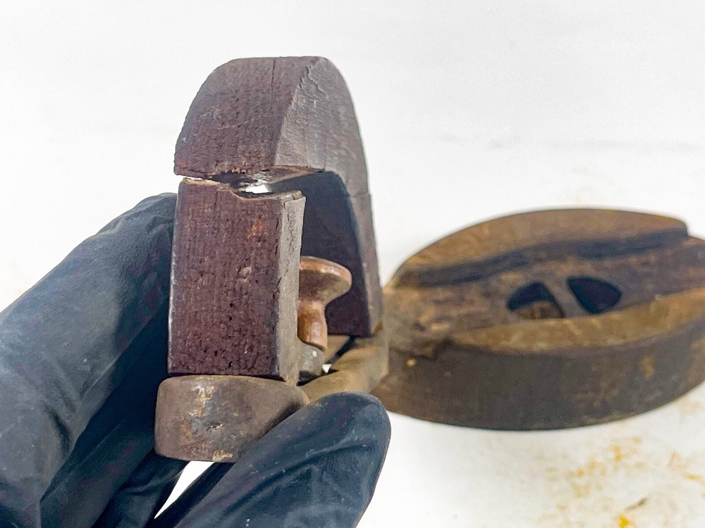 Antique Vintage Sad Flat Clothes Iron Removeable Handle # 1