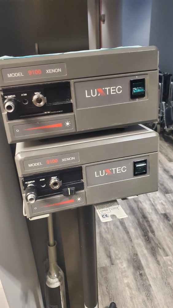 LUXTEC Model 9100 Xenon Light Source