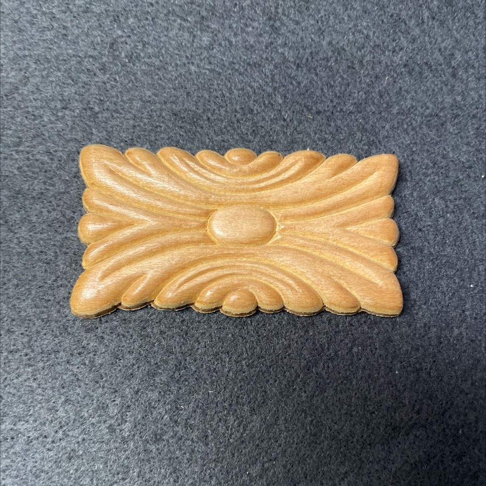 2-7/8" x 1-1/2" Small Maple Wood Applique