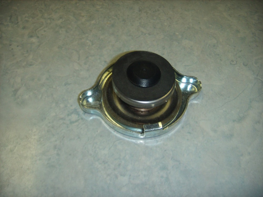 New Parts Master Radiator Cap 46007
