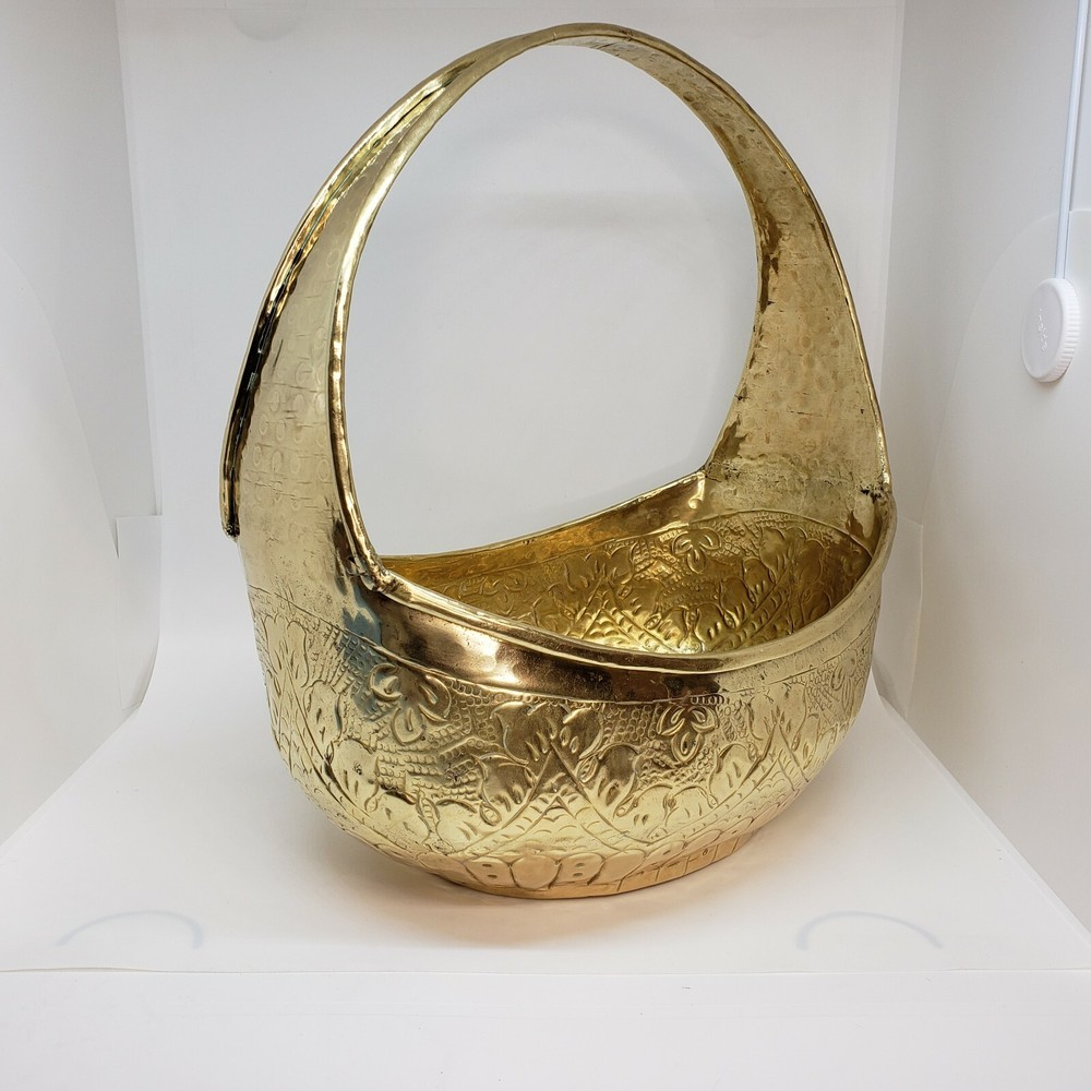 Large Repousse Solid Brass Basket Decorative Stationary Handle India Hammered