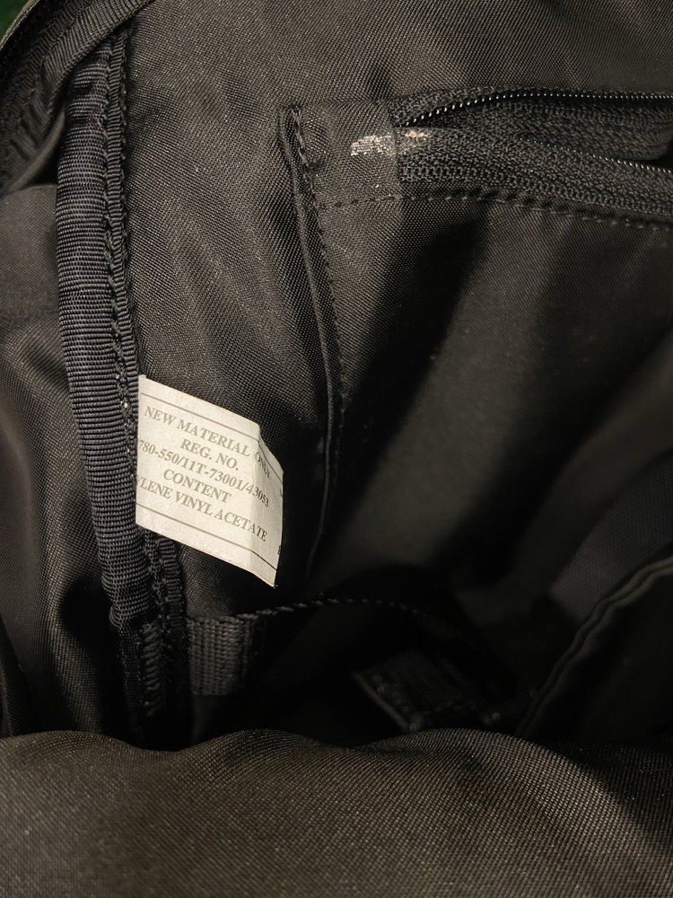 Lululemon Fast Free Reflective Backpack/Hydration Bag - 13L - Black.