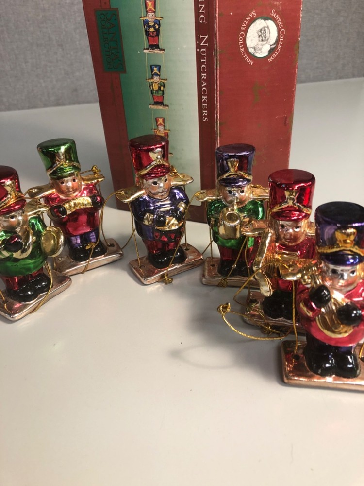 Santa's Collection, climbing nutcrackers (388)