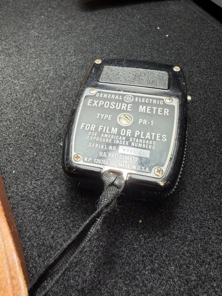 General Electric PR-1 Light Meter – Vintage Selenium Exposure Meter (1950s)
