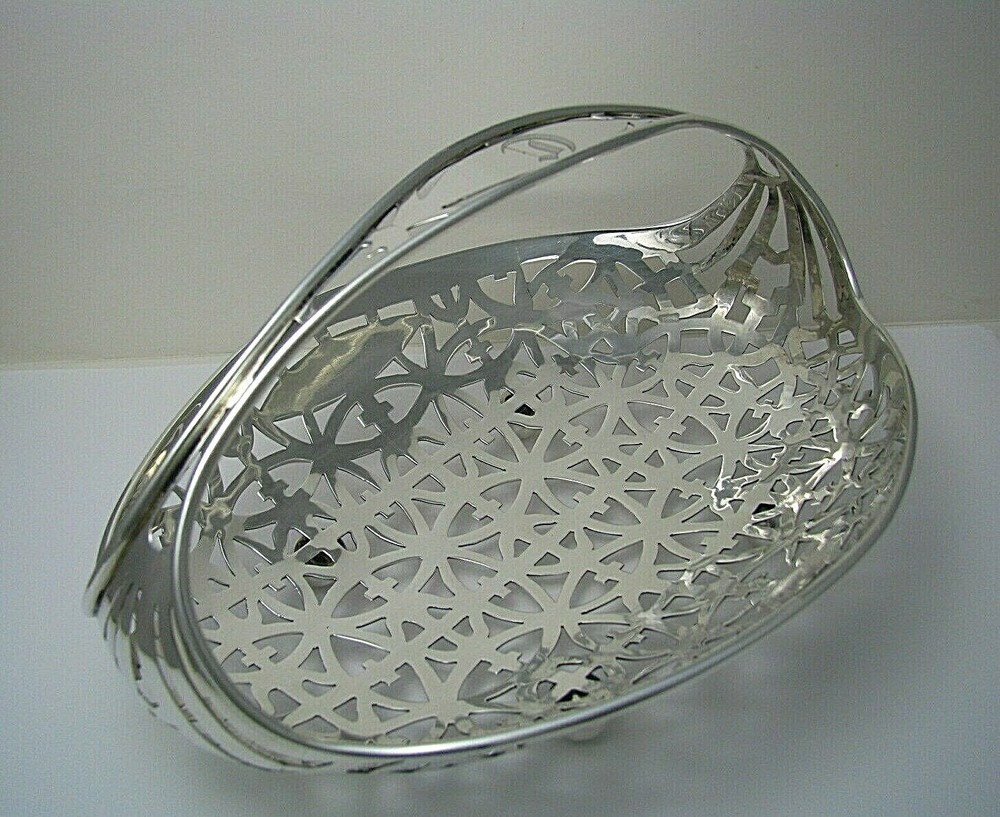 GORHAM STERLING SILVER BASKET CANDY DISH BOWL w/ HANDLE by Gorham c1909 Mono "C"