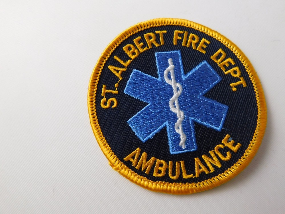 ST ALBERT FIRE DEPT AMBULANCE EMS PATCH SHOULDER CREST ALBERTA CANADA