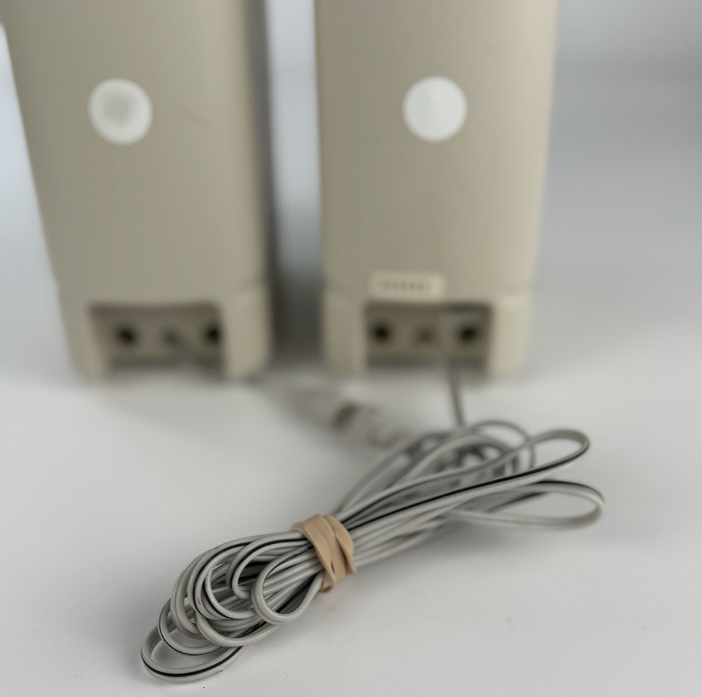 Creative CS100 Computer Speakers - No Power Adapter - Tested