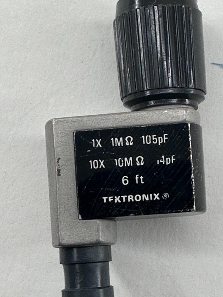 Tektronix P6063B Switchable Probe