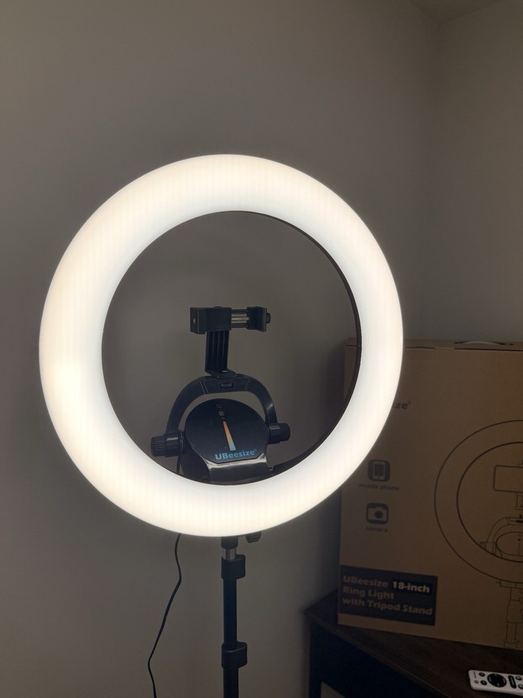 UBeesize 18-inch LED Ring Light, Remote Control, Phone Holder, Black